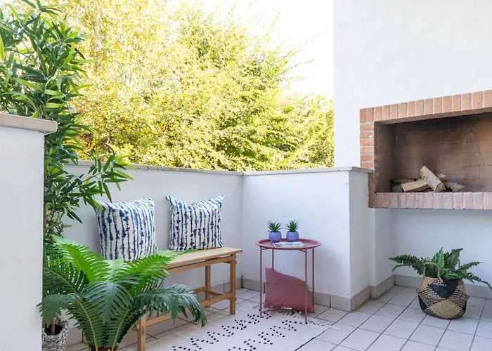 Comfy With Shared Pool Appartement *