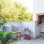 Comfy With Shared Pool Appartement *