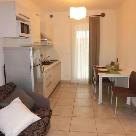 Comfy With Shared Pool Daire